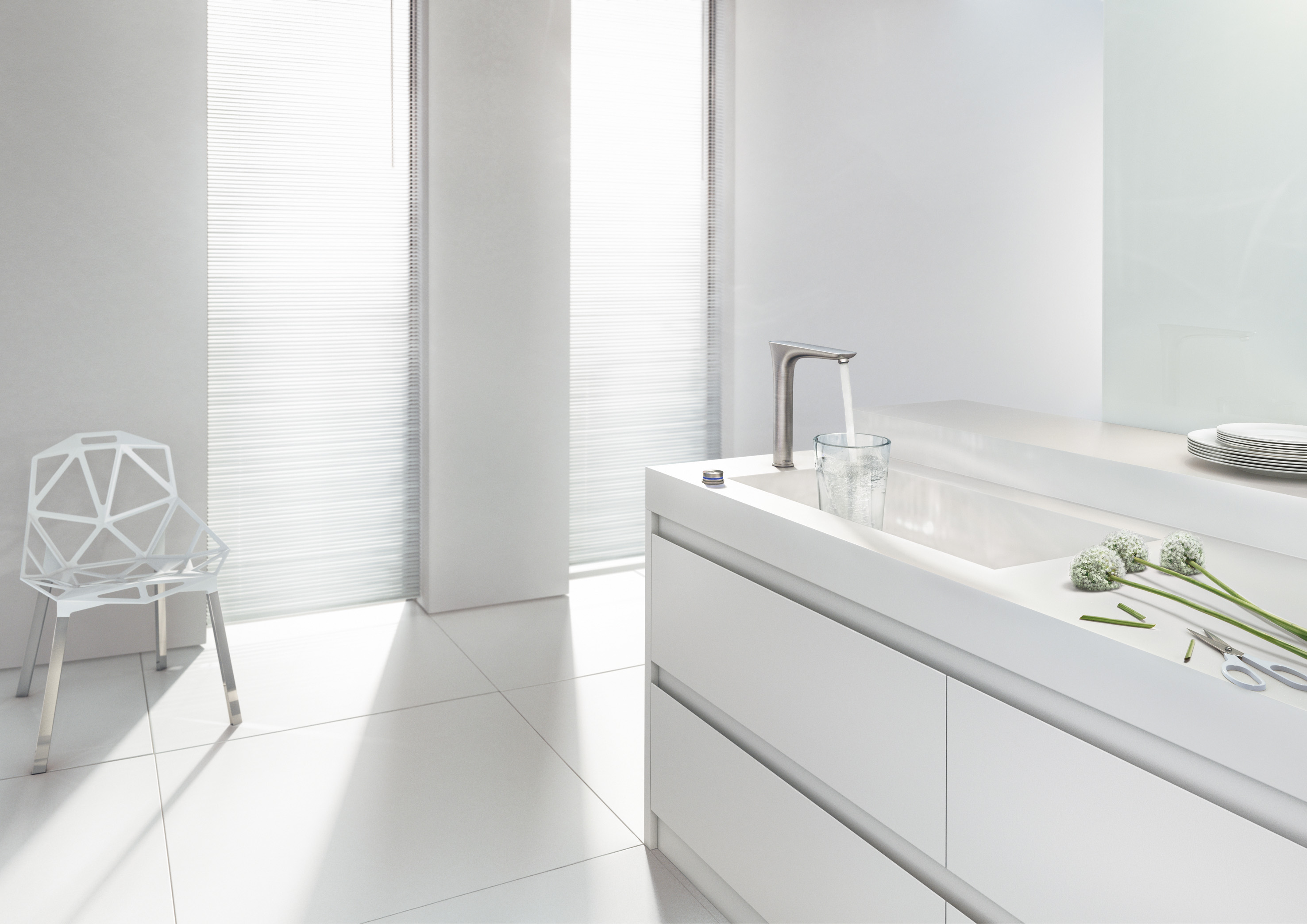 Volop bewegingsvrijheid bij de gootsteen: hansgrohe metris select ...